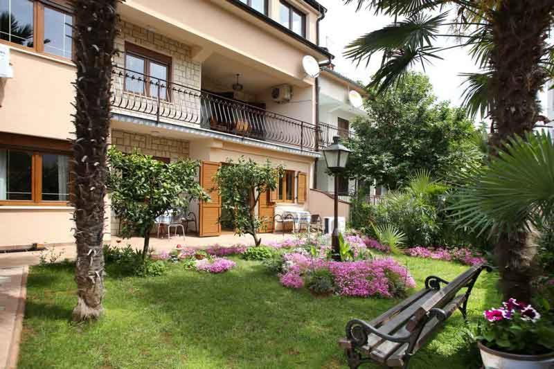 Apartments & Rooms Ivana Rovigno Esterno foto